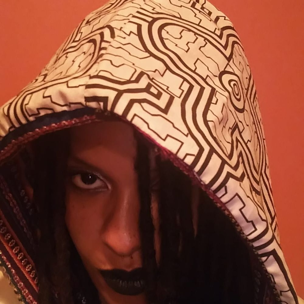 Meet your Posher, Veronica